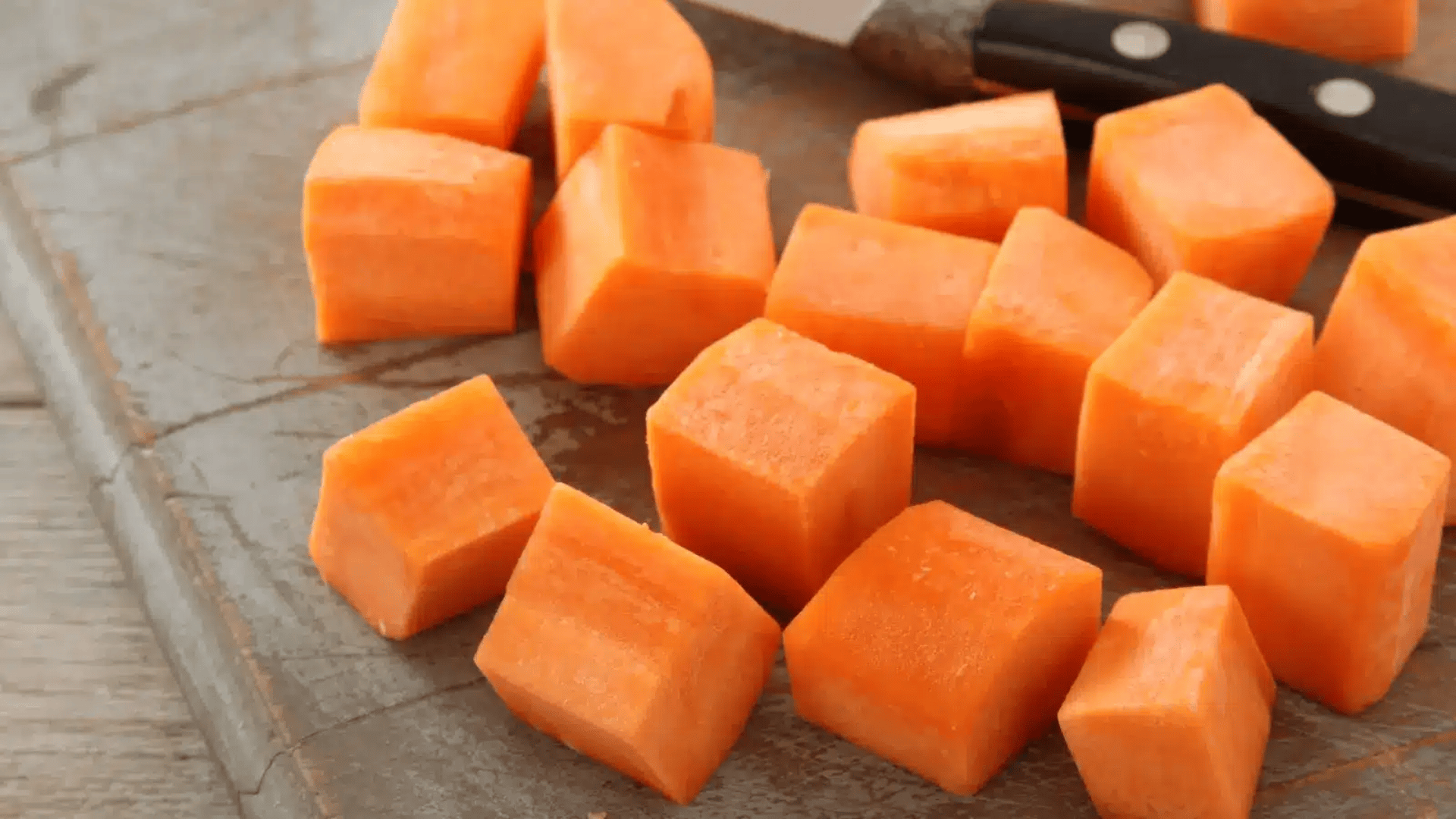apple and carrot cubes