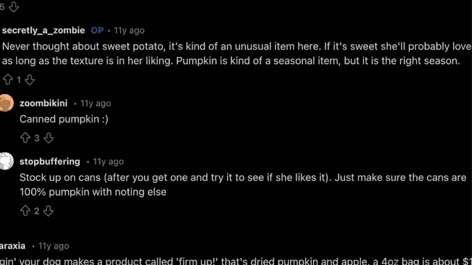 Screenshot of Reddit thread discussing pumpkin and sweet potato as fiber options for dogs and feeding tips