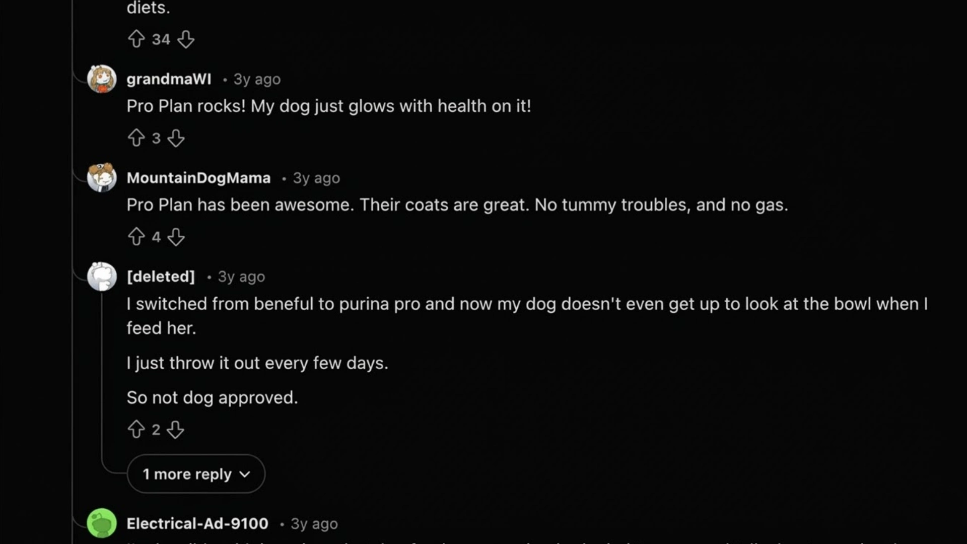 Reddit comments discussing dog food experiences comparing Beneful and Purina Pro Plan reactions